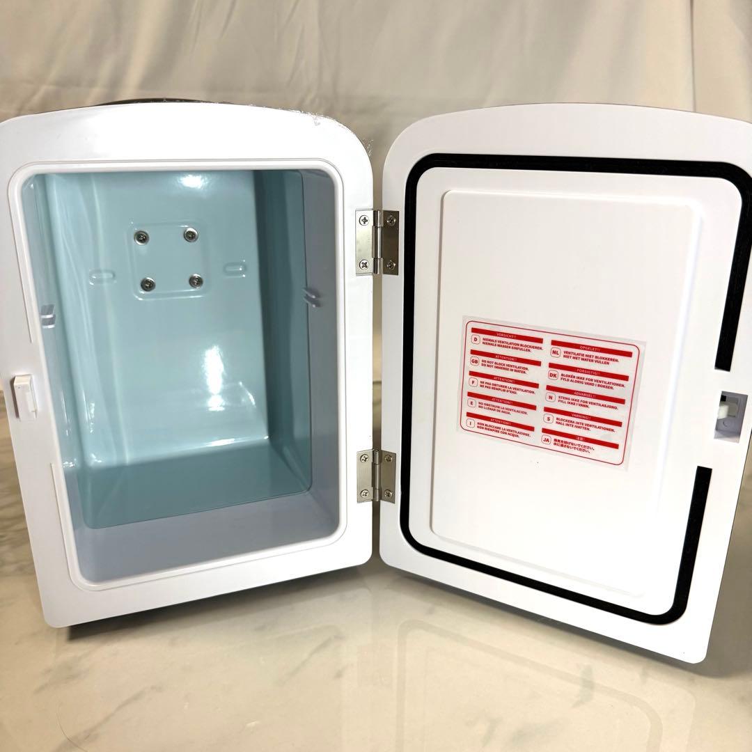 コンパクト冷蔵庫 ブラック 小型　4L容量 コードセット