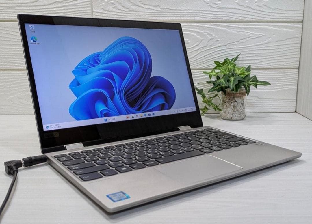 Windows11ノートパソコン　オフィス付き　レノボ　爆速SSD　Wi-Fi