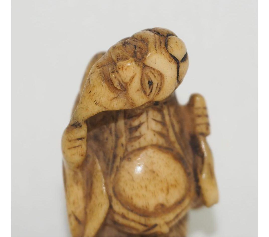 送料無料　江戸～明治　鹿角彫根付　高５ｃｍ　重さ12ｇ