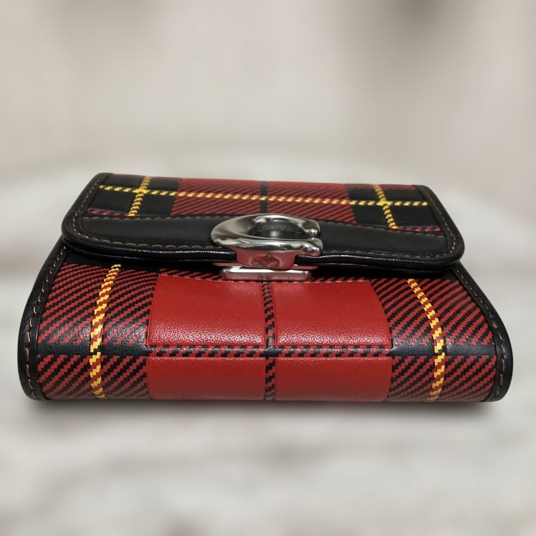 COACH三つ折り財布、チェック柄赤黒（極美品）