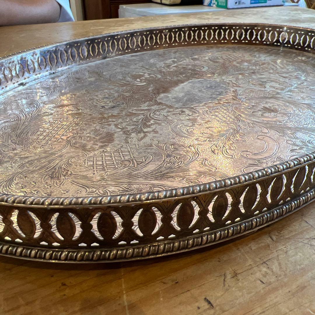 英国アンティーク 彫刻模様 オーバルトレイ