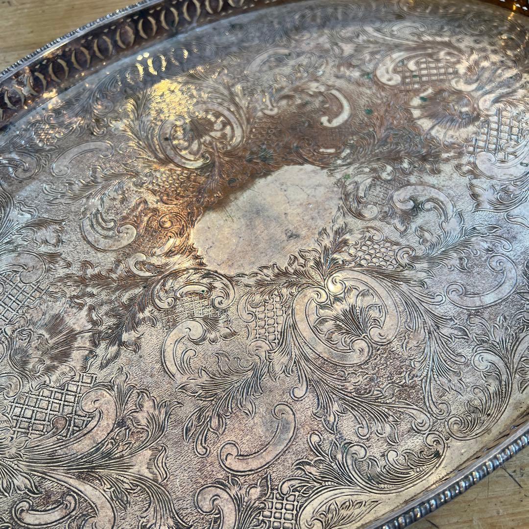 英国アンティーク 彫刻模様 オーバルトレイ