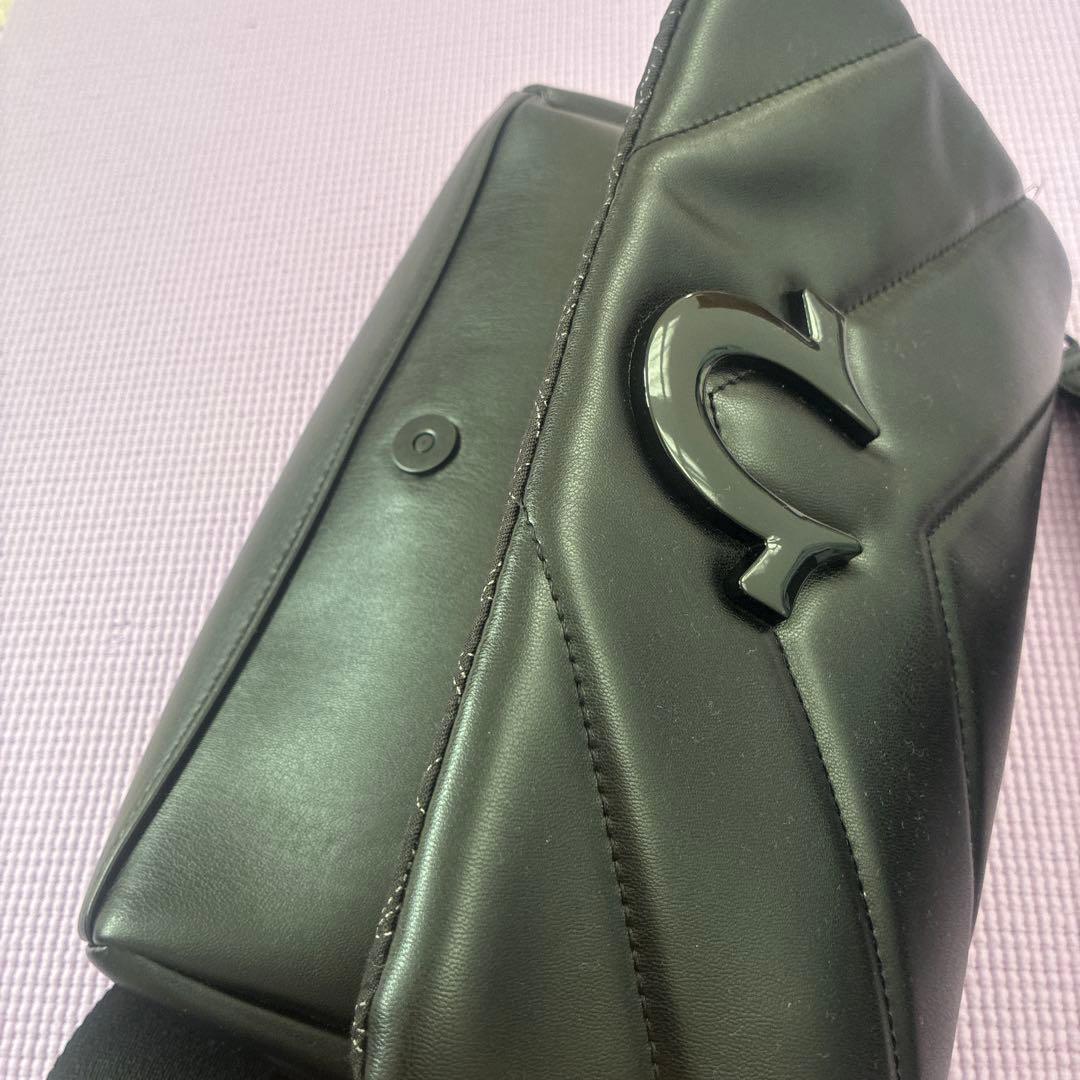 TRUE RELIGION ショルダーバッグ　BLACK