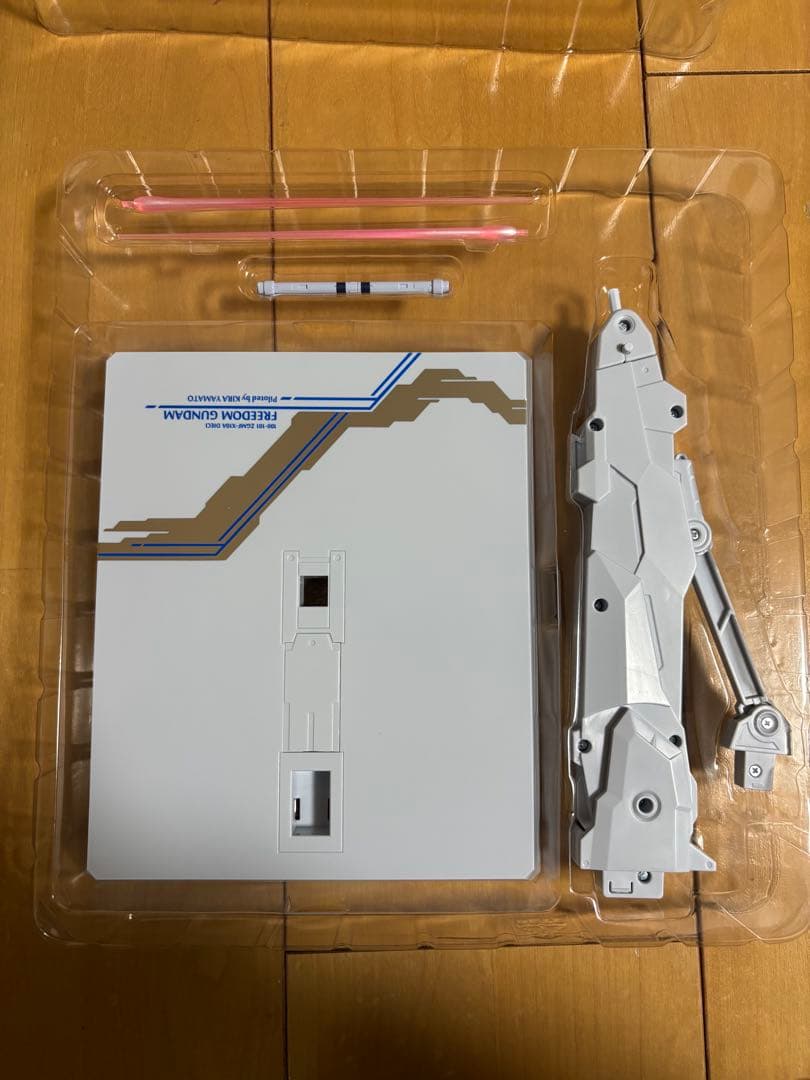 L BUILD フリーダム  SPARKLE