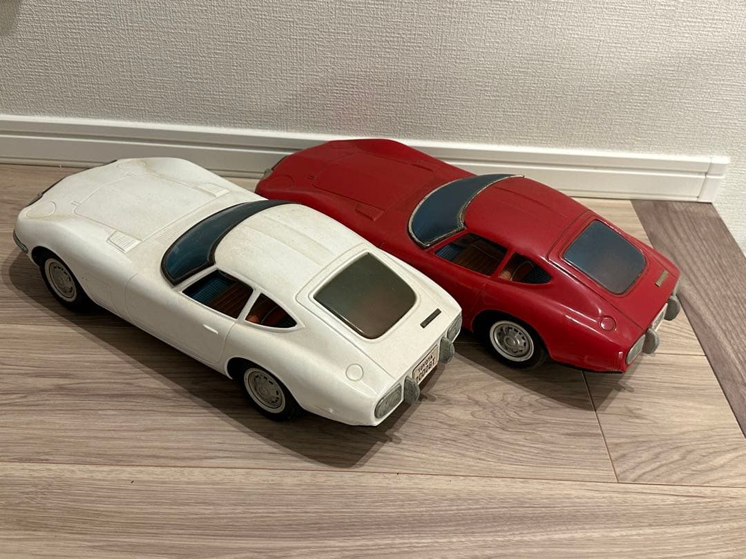 激レア！　アンティーク　ブリキ製トヨタ2000GT 白