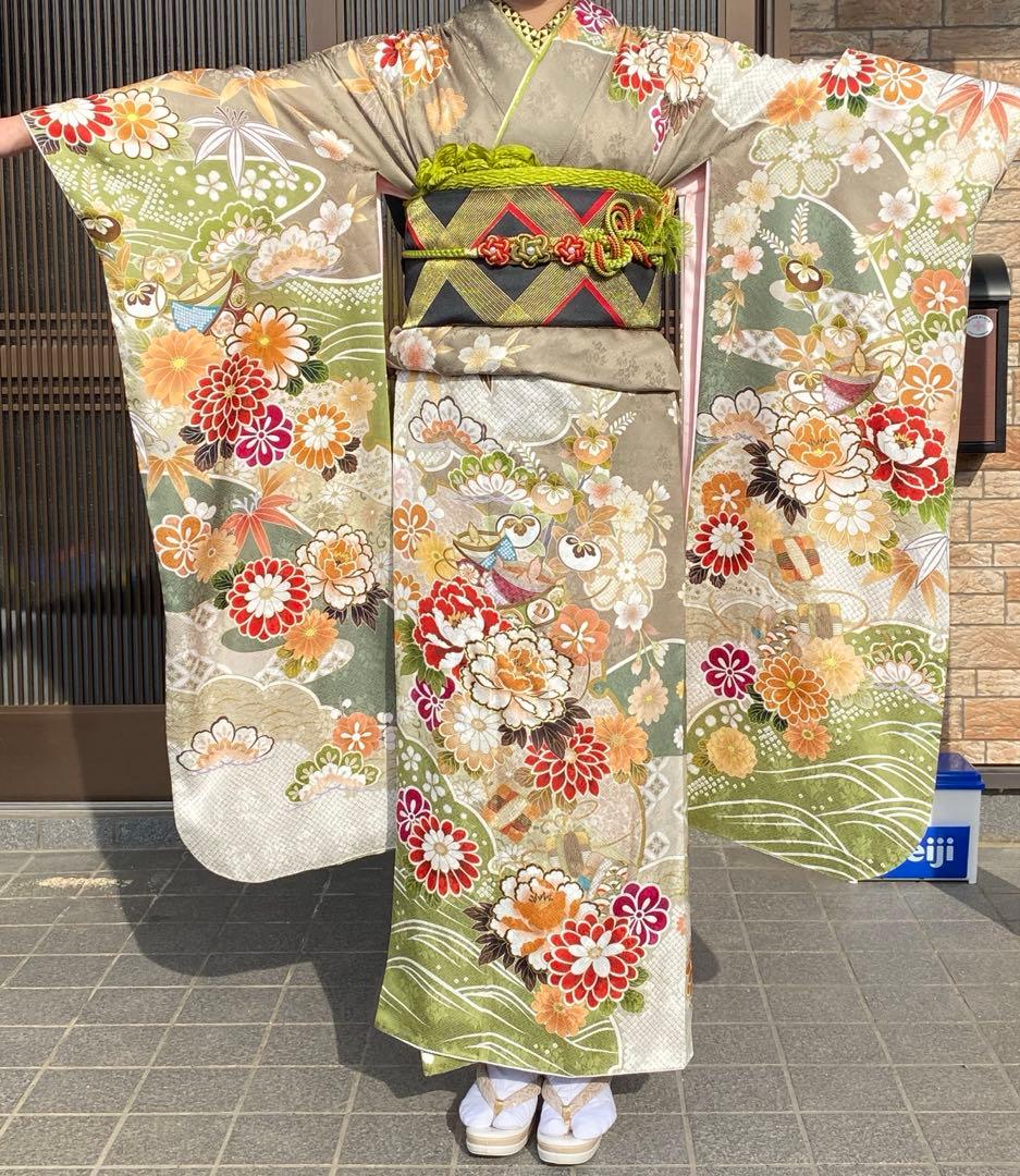 メルカリ市中だけお値下げ　県民共済正絹振袖フルセットグリーン金赤黒　ぽっちゃり