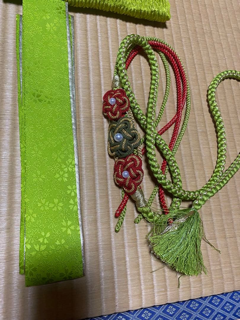 メルカリ市中だけお値下げ　県民共済正絹振袖フルセットグリーン金赤黒　ぽっちゃり