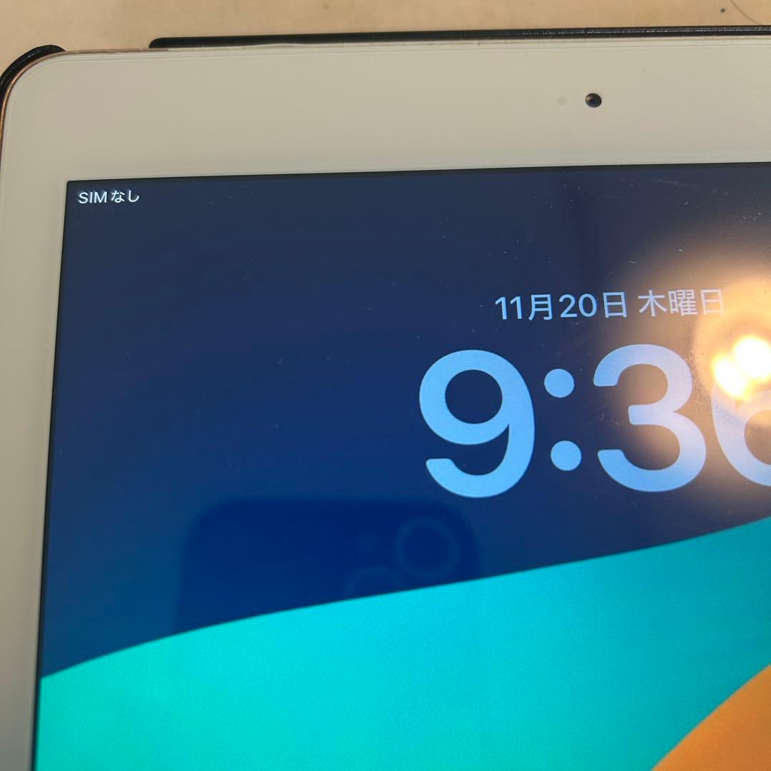iPad 第6世代 Simフリー 128GB ホワイト