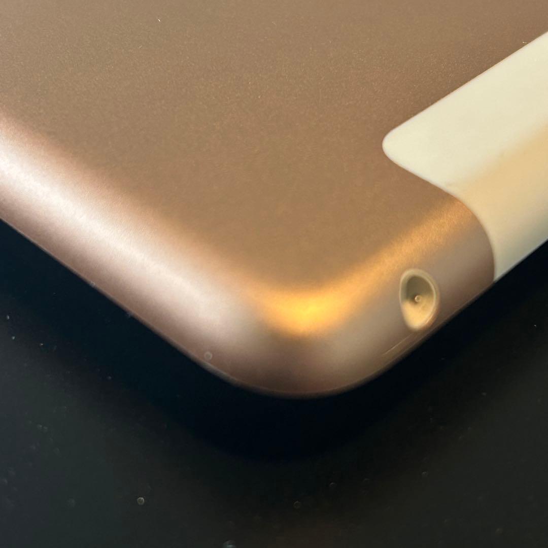 iPad 第6世代 Simフリー 128GB ホワイト