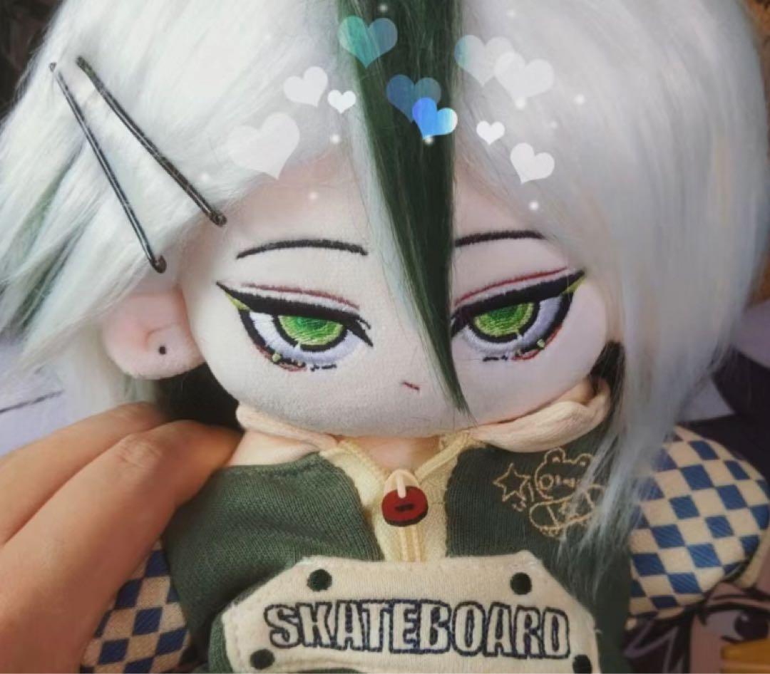 《銀髪緑メッシュ緑目》大人気な激レア可愛い着せ替えぬいぐるみ《20cm》