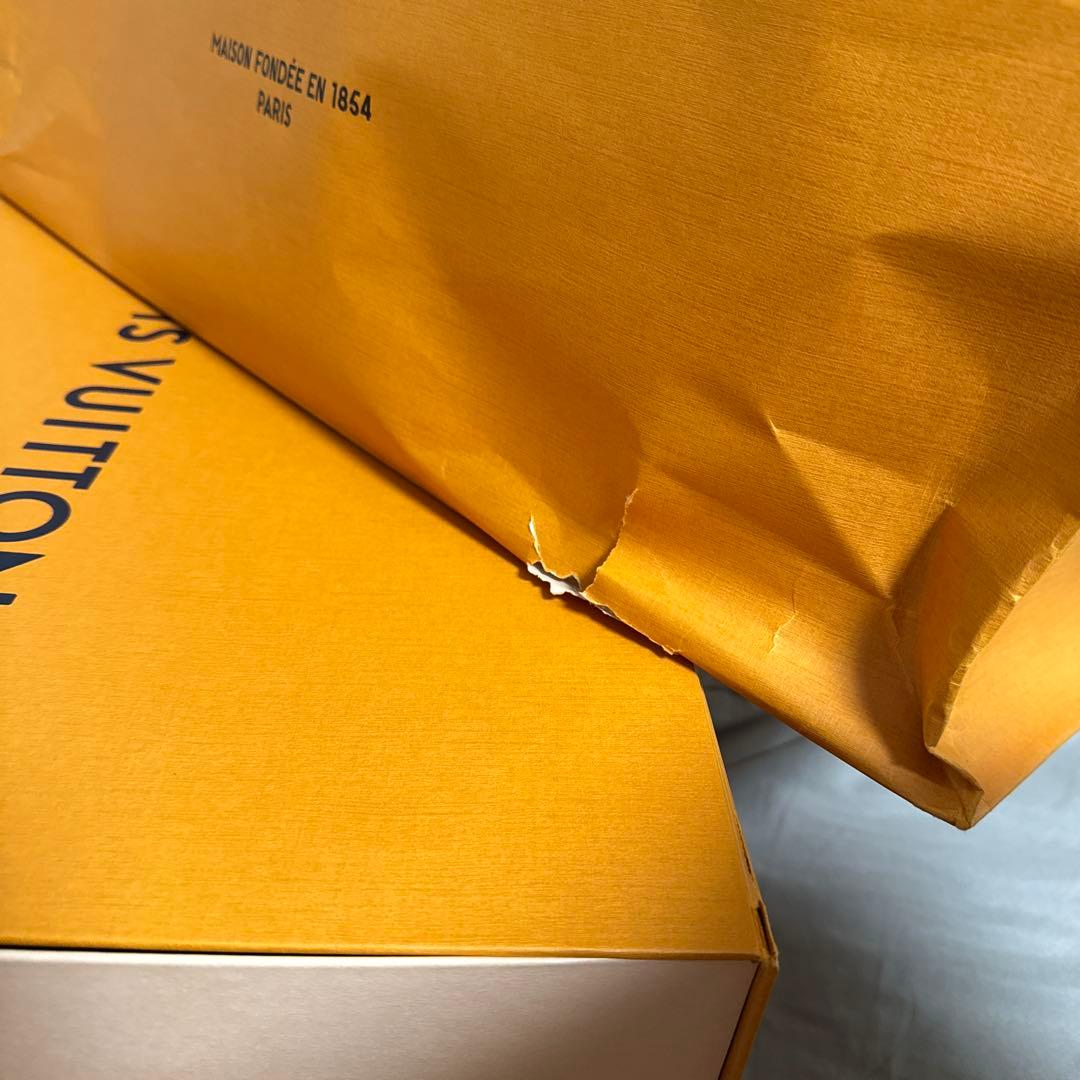 ルイヴィトン　LOUIS VUITTON 空箱　紙袋　GUCCI PRADA