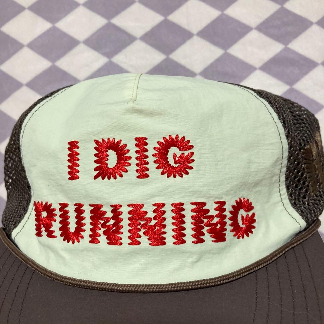 ALEX ZONO I dig running キャップ