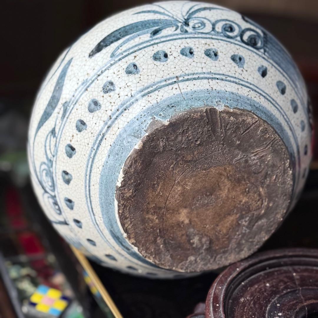 2332様感謝‼️新春の渾身リリース‼️大陸の息吹‼️門外不出愛蔵品李朝　染付壺1客