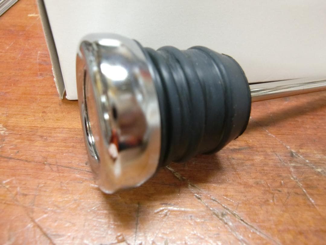 50196　ショベルモデル、オイルタンク油温計　　（ハーレー　ショベルヘット