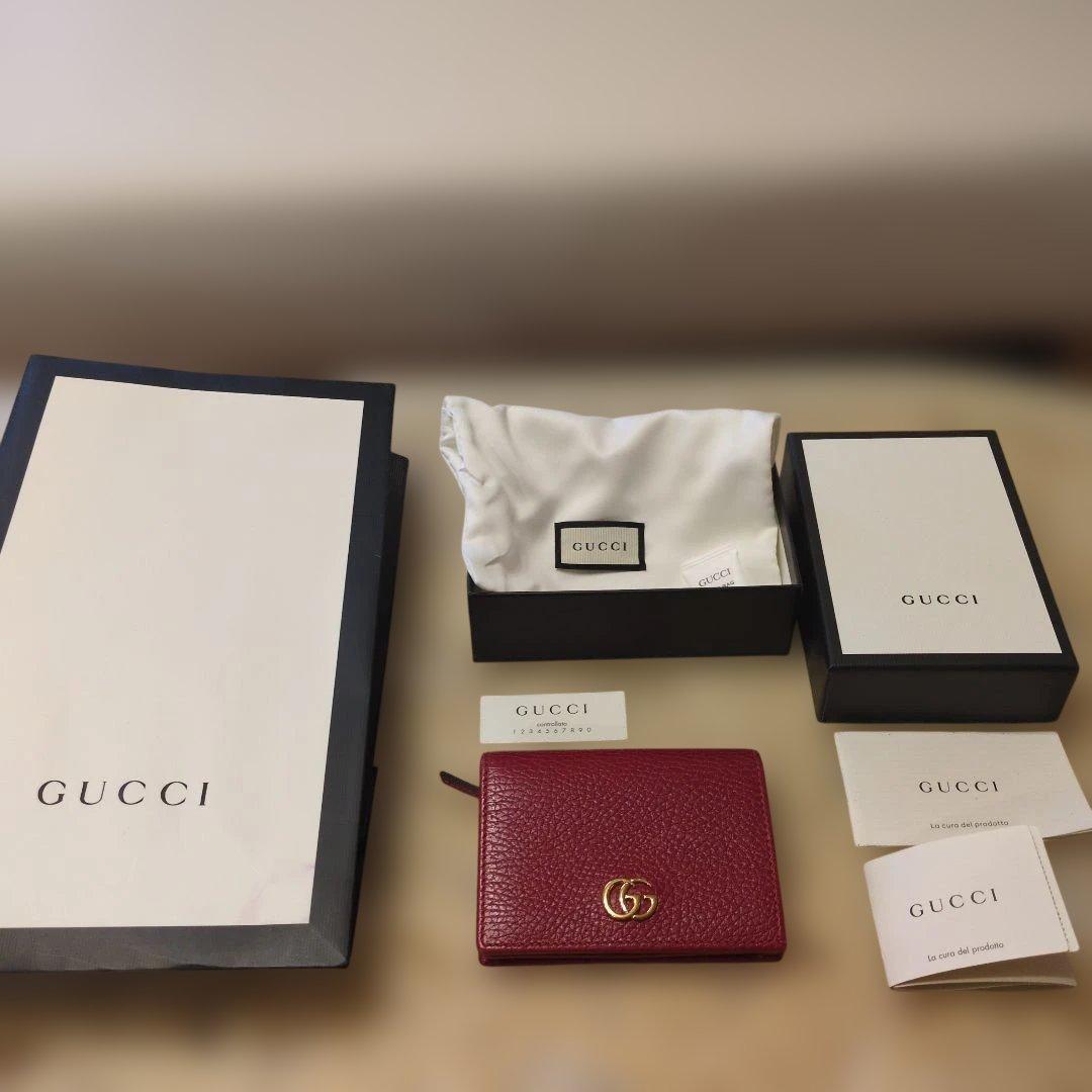 美品✨️ グッチ マーモント 二つ折り財布 GGロゴ金具 レザー 赤