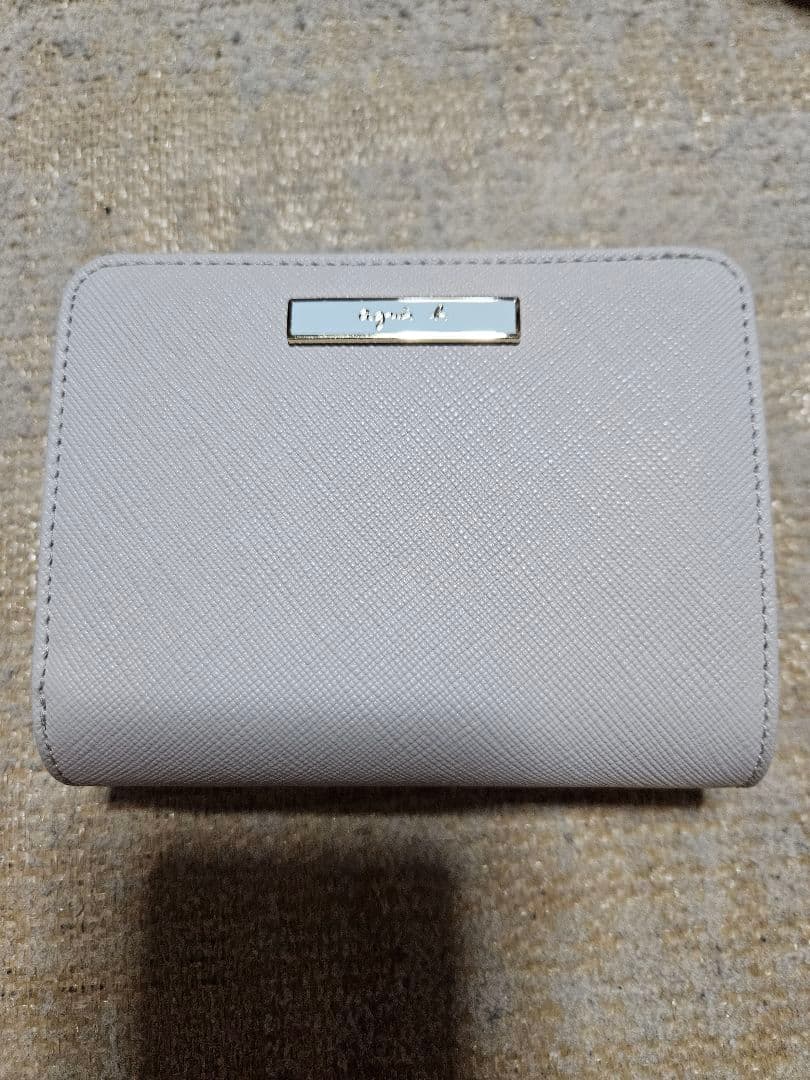 美品　最終値下げ！ アニエスベーライトグレー 二つ折り財布