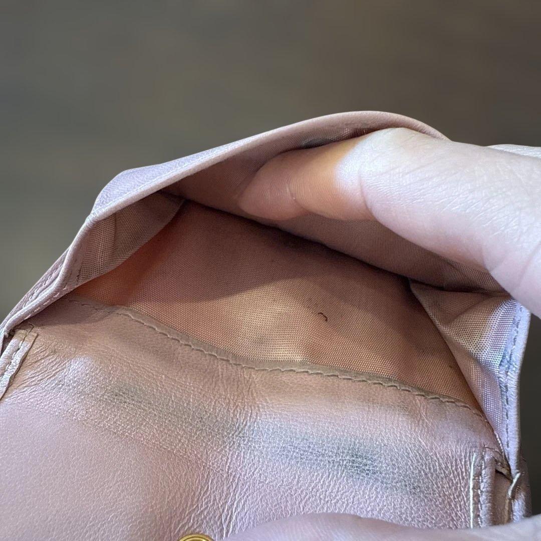 miu miu 淡いピンク 二つ折り財布