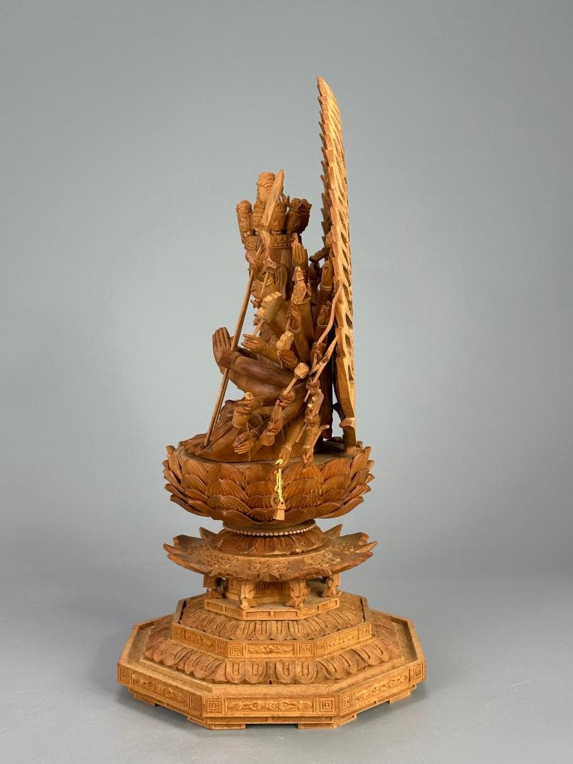 仏教美術　相国大龍　有馬頼底　白檀　細密木彫　千手観音像　共箱付　証明書付　美品