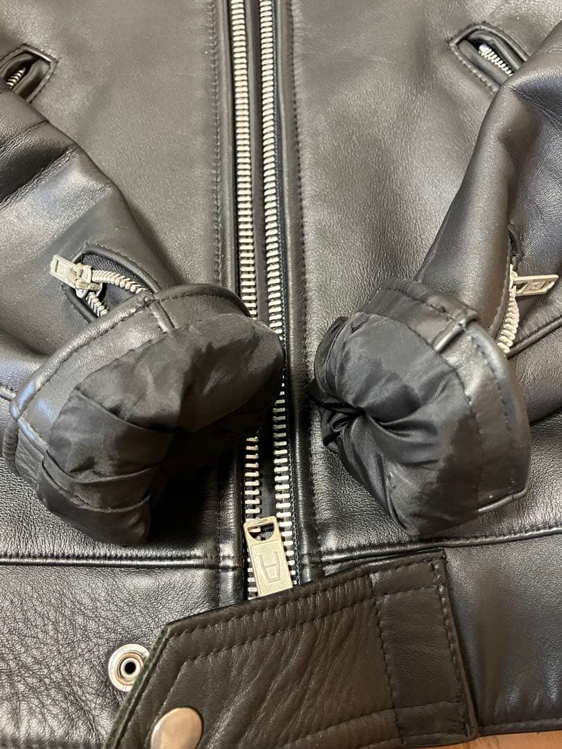 ６６６トリプルシックス　シングルライダース　ブラック３２インチ