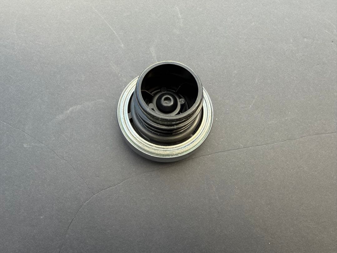 ハーレー　タンクキャップ　メダリオン