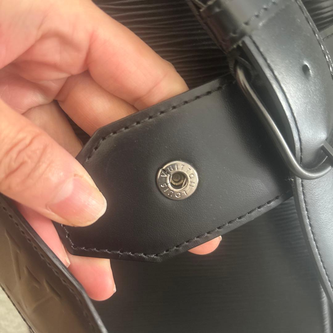Louis Vuitton エピレザー ブラック バッグ