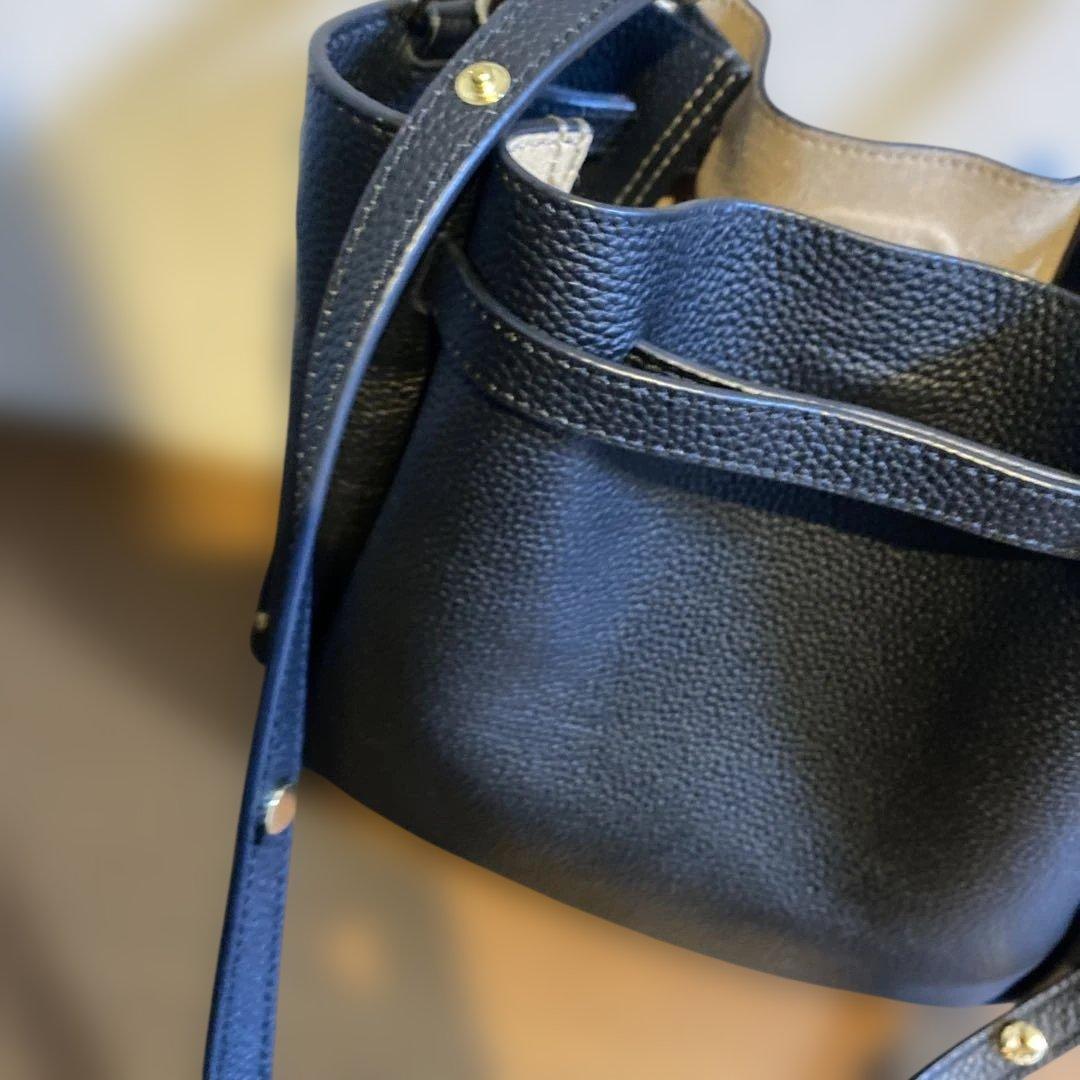 トリーバーチ　ブラック レザー バケツ型ショルダーバッグ