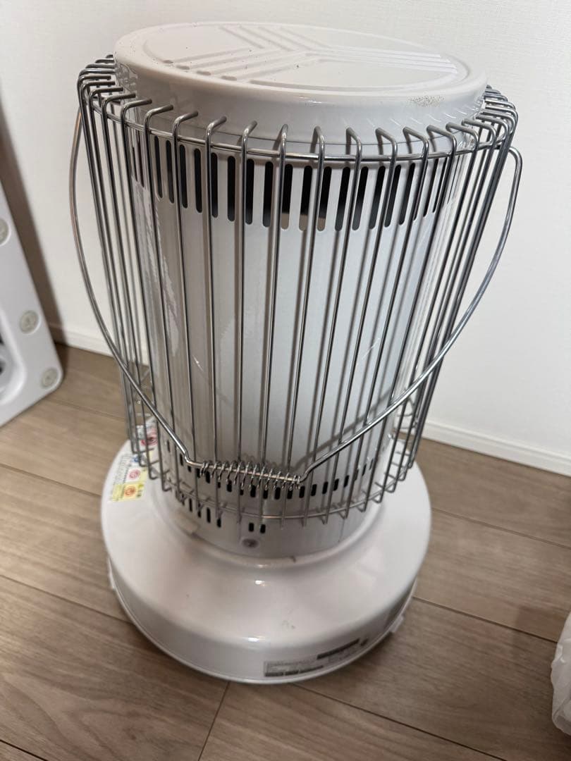 TOYOTOMI ホワイト 円筒形 ストーブ メッシュガード付き