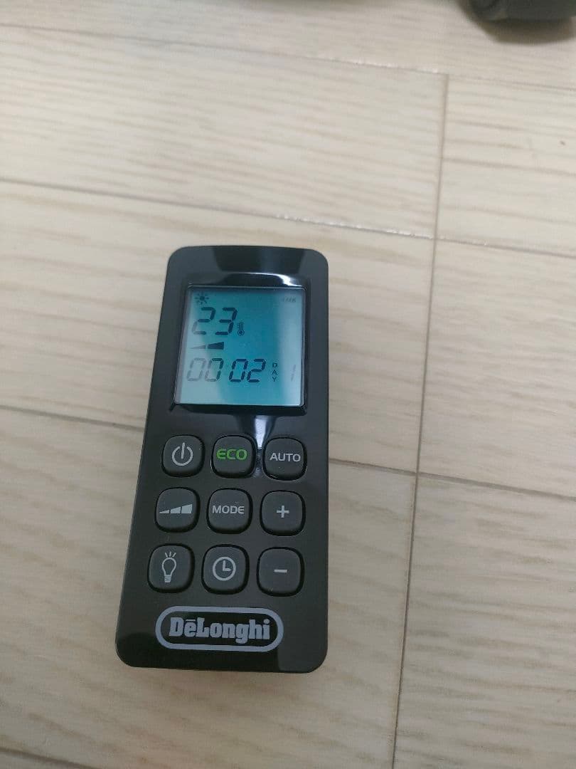 デロンギ　マルチダイナミックヒーター　MDH15BK リモコン付き