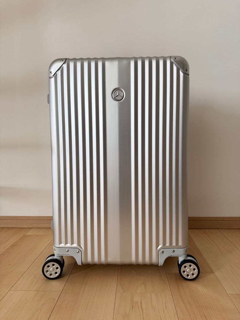【新品未使用】【非売品】65Lメルセデスベンツ　アルミスーツケース