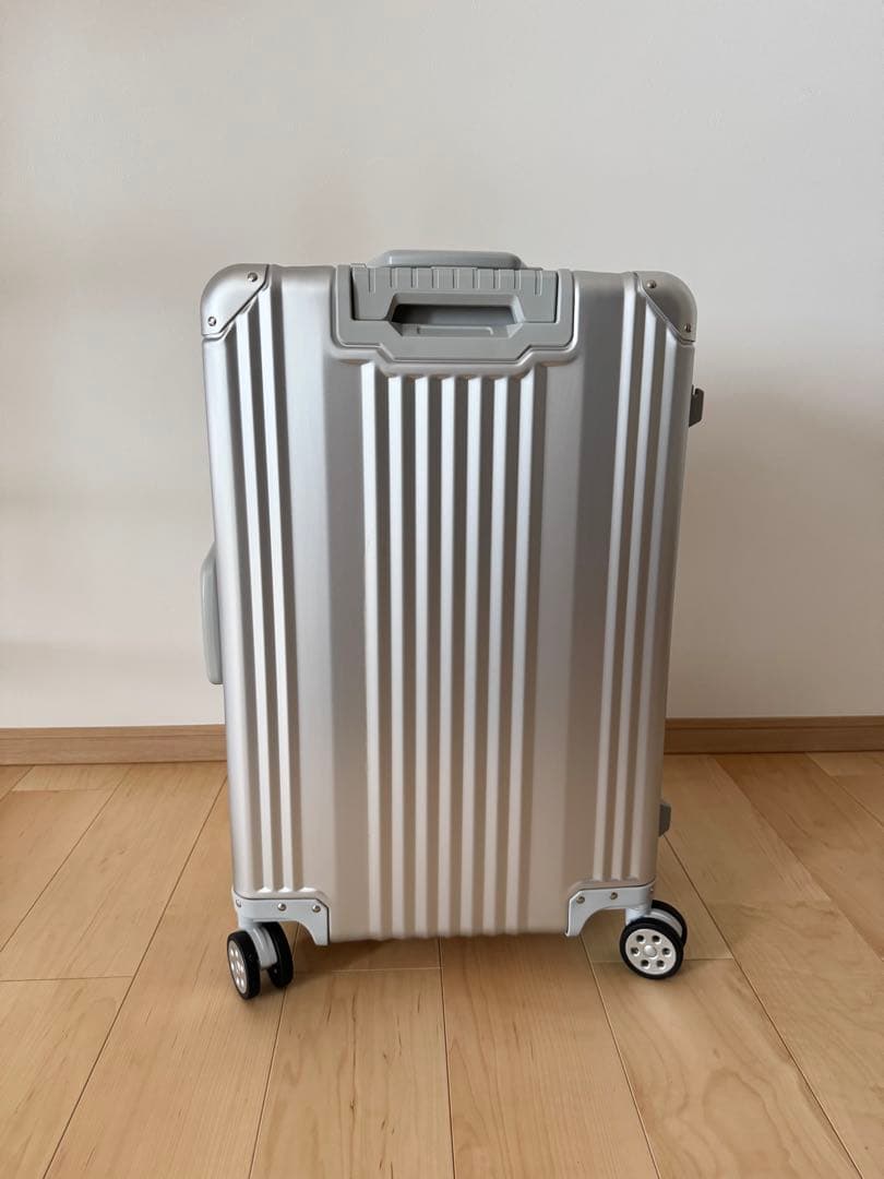 【新品未使用】【非売品】65Lメルセデスベンツ　アルミスーツケース