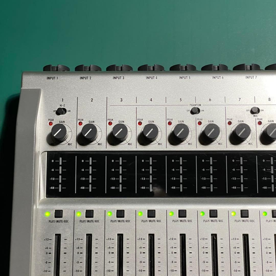 Zoom R24 マルチトラックレコーダー/オーディオインターフェイス