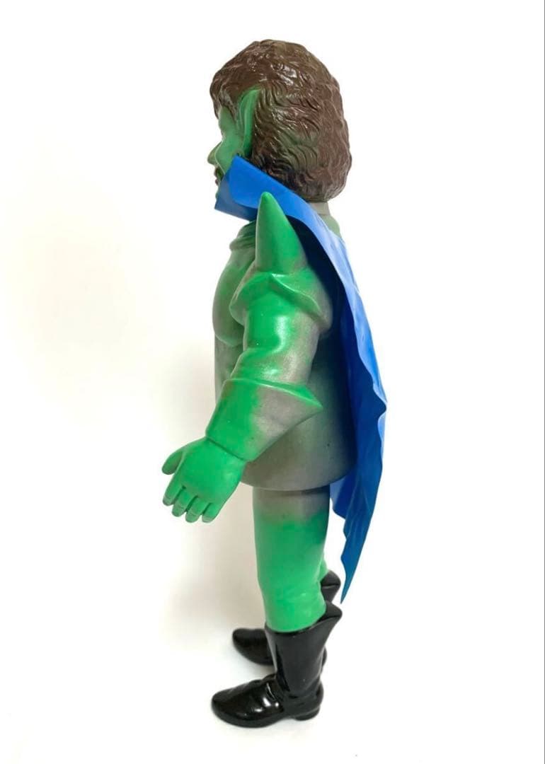 ブルマァク マグマ大使 ゴア ソフビ マントも綺麗です