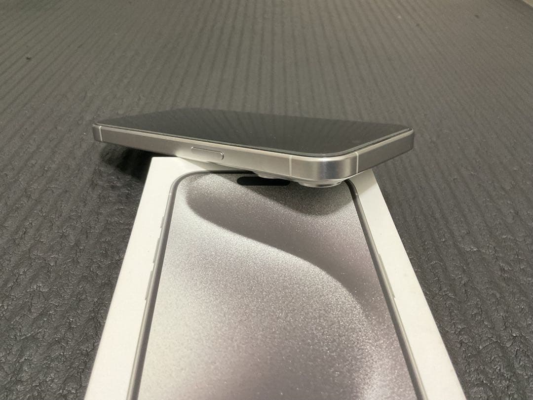 iPhone 15 Pro 256GB SIMフリー ホワイト Apple