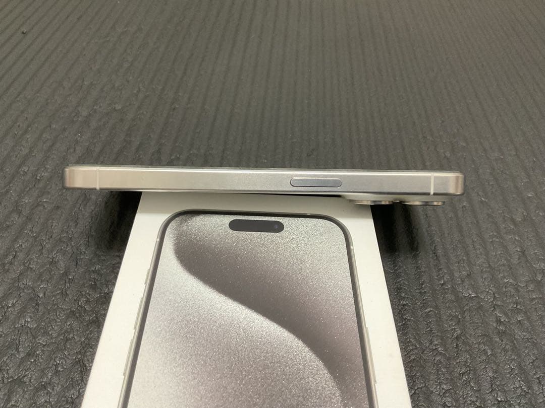 iPhone 15 Pro 256GB SIMフリー ホワイト Apple