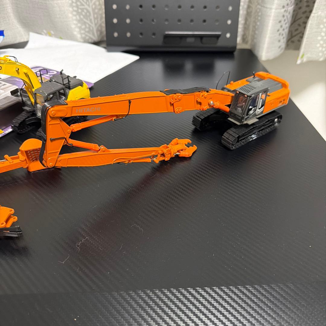HITACHI ミニチュア重機 オレンジ