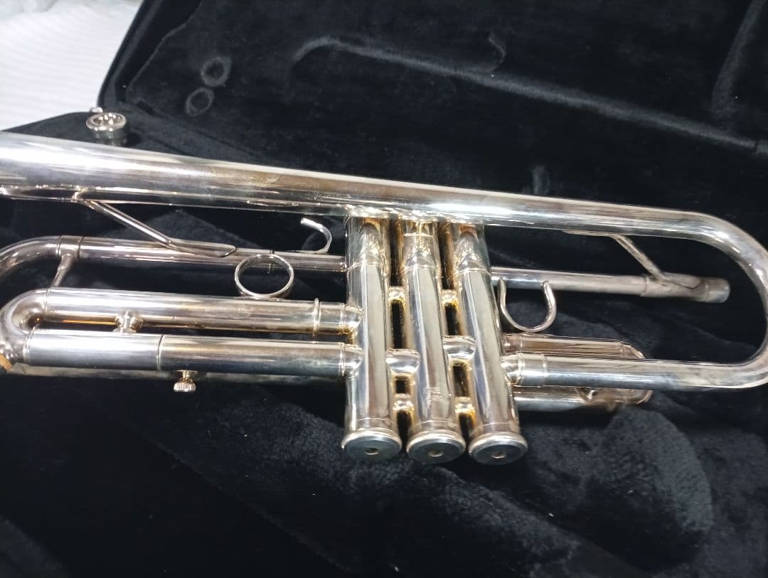 YAMAHA YTR4335G トランペット 本体　純正ケース付き