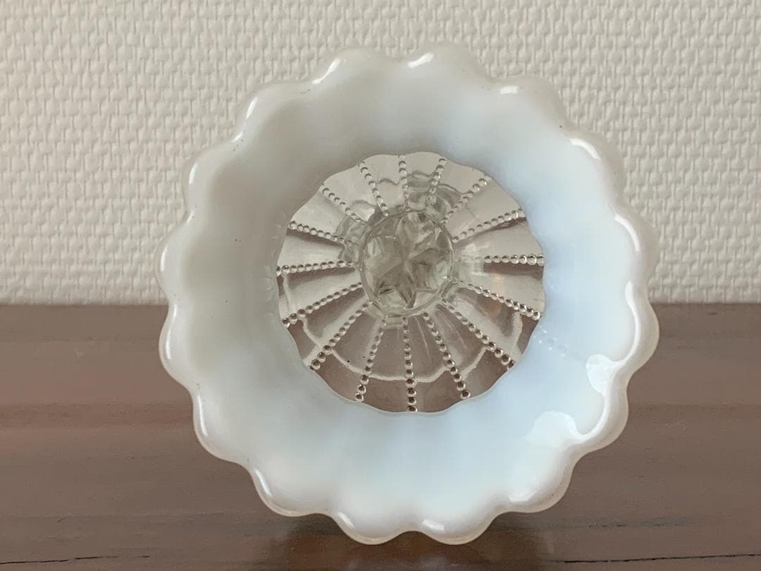 ✨SALE✨オールドフェントン花瓶　薊　オパールセントガラス　置物　アンティーク
