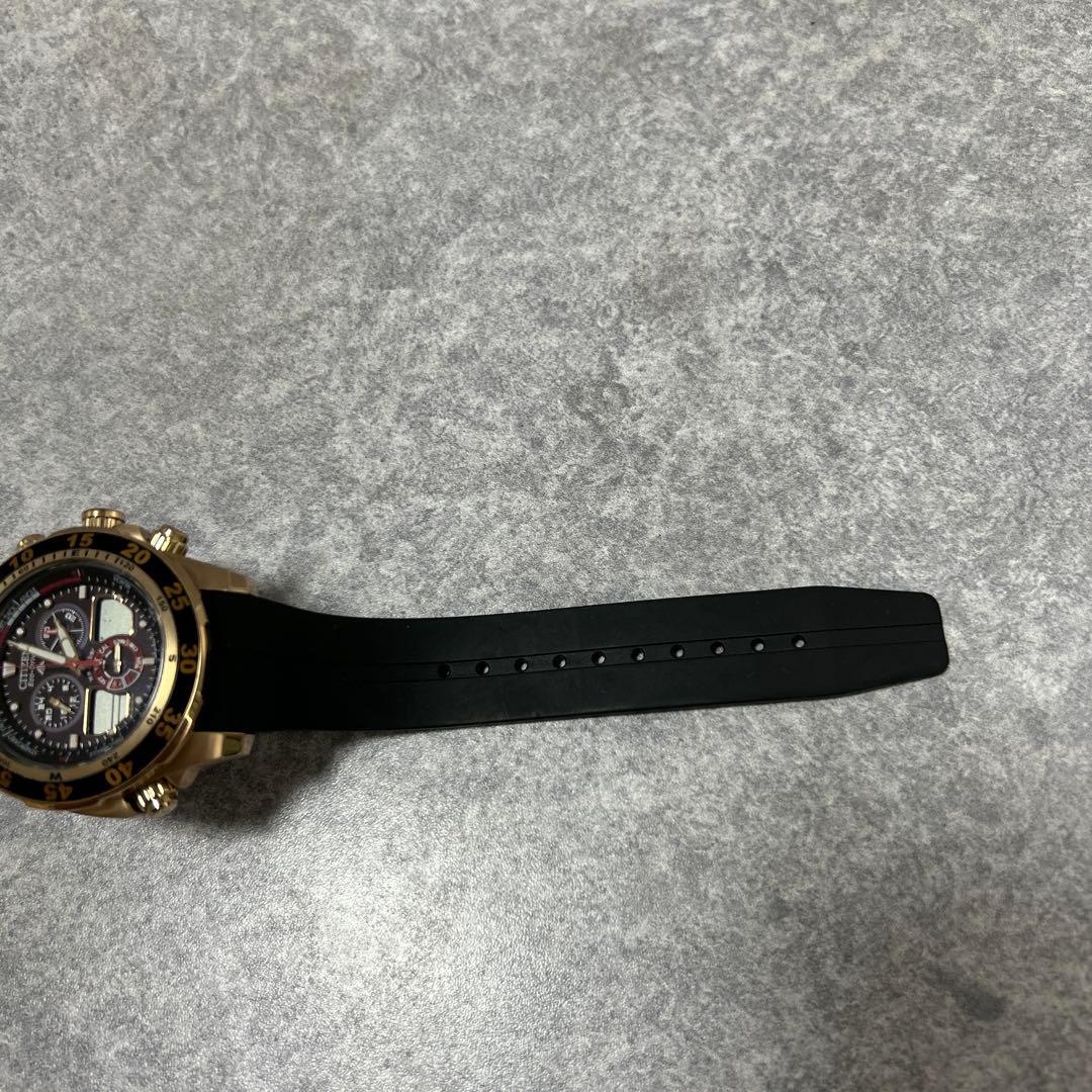 シチズンc660ブラック/ゴールド クロノグラフ 時計シチズン