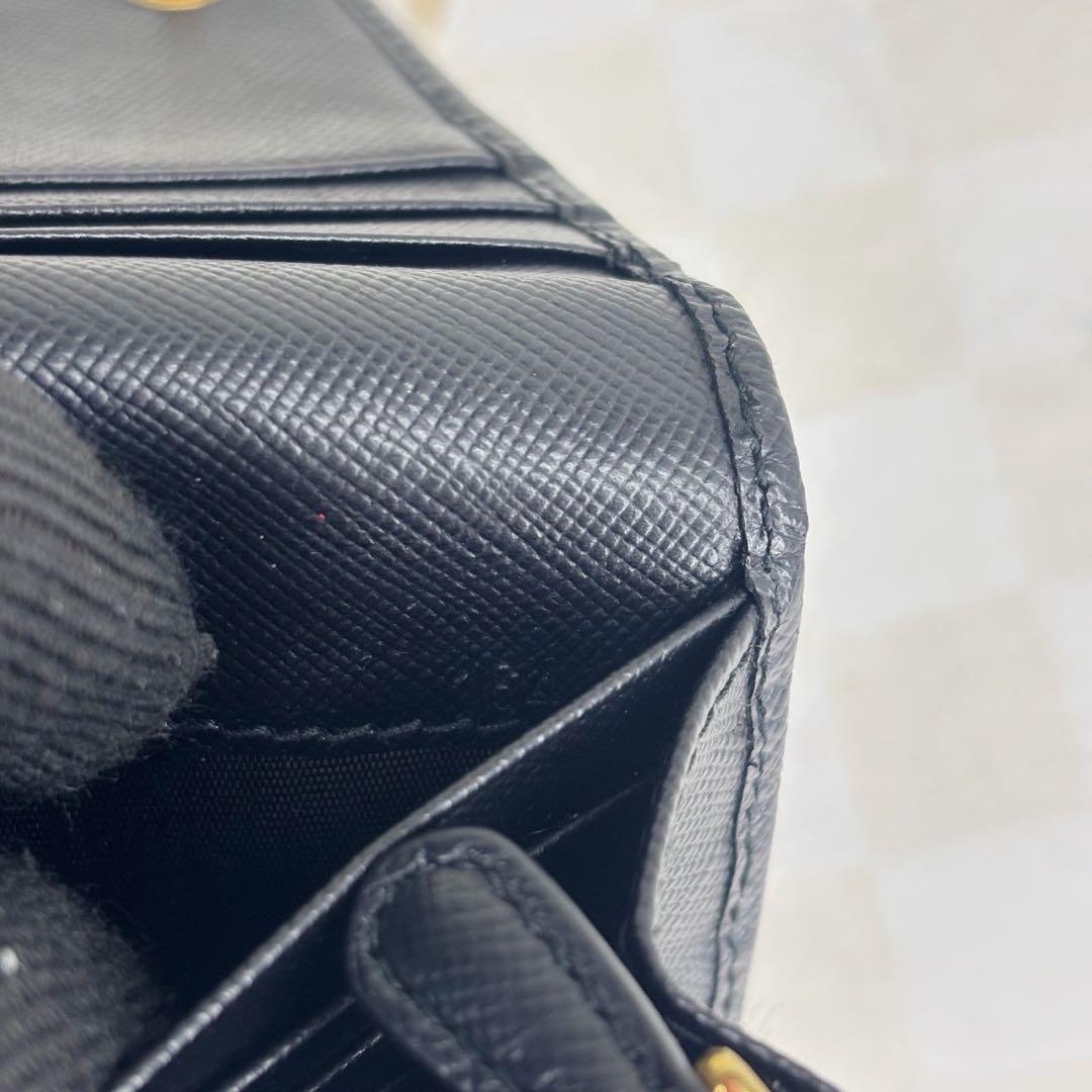 極美品　PRADA プラダ　長財布　二つ折り　M08