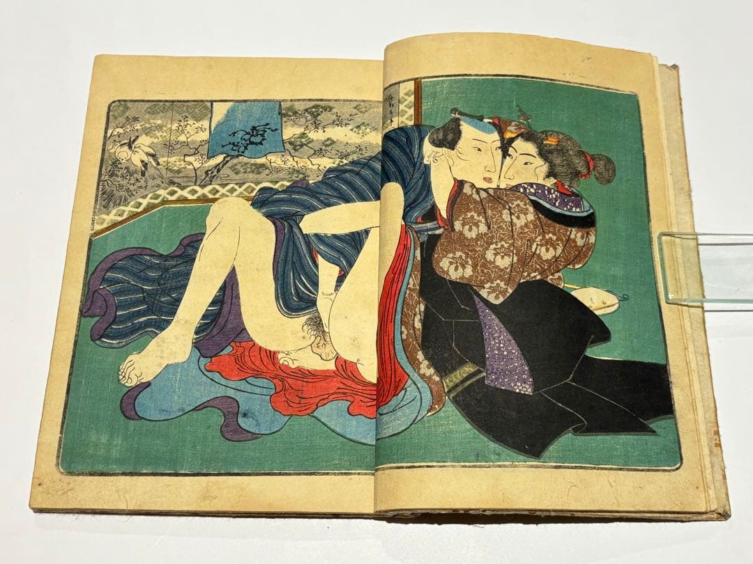 歌川国芳画「吾妻文庫」彩色木版刷り 2冊|浮世絵 艶本 春画 和本 江戸時代