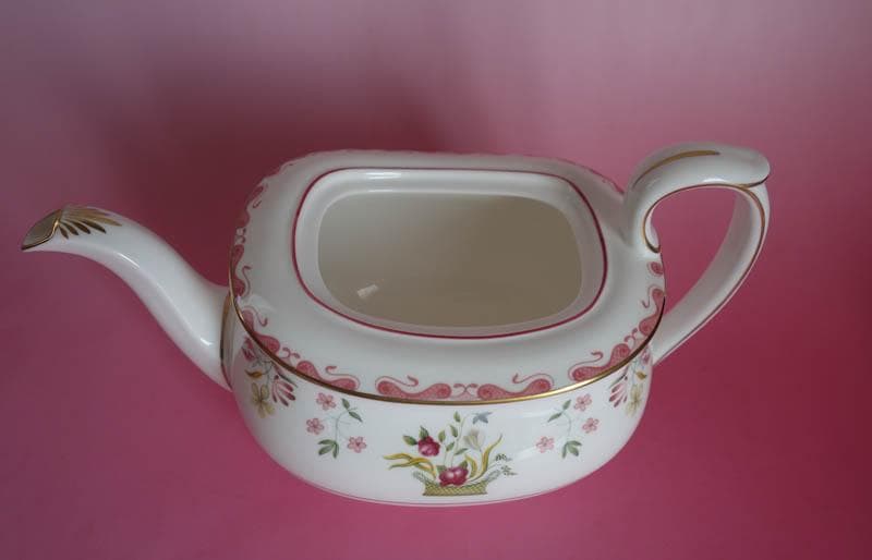 ウェッジウッド ビアンカ ラージ　ティーポット 英国製 容量1200m 2471