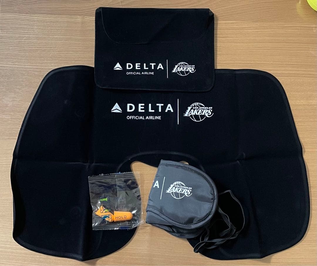 未使用 ロサンゼルス レイカーズ ノベルティ 現地 試合観戦 デルタ航空 コラボ