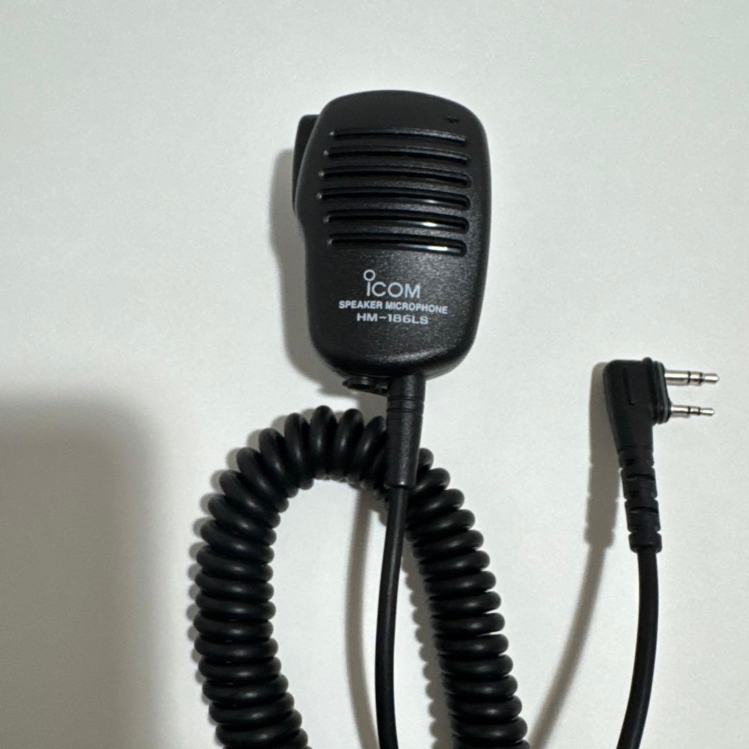 iCOM ID-52 トランシーバー 本体と付属品