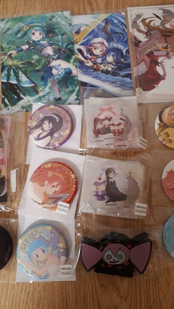 魔法少女まどか☆マギカ　まどマギ　マギレコ　ストラップ　アクスタ　缶バッジ