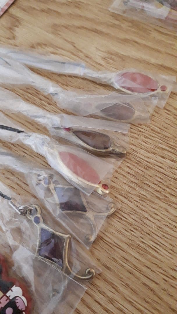 魔法少女まどか☆マギカ　まどマギ　マギレコ　ストラップ　アクスタ　缶バッジ