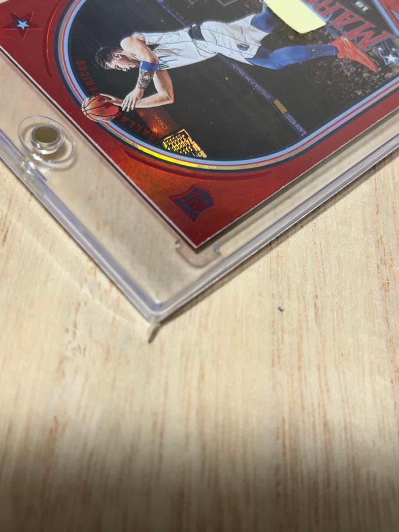 ルカ・ドンチッチ ルーキーカード シリアル入り