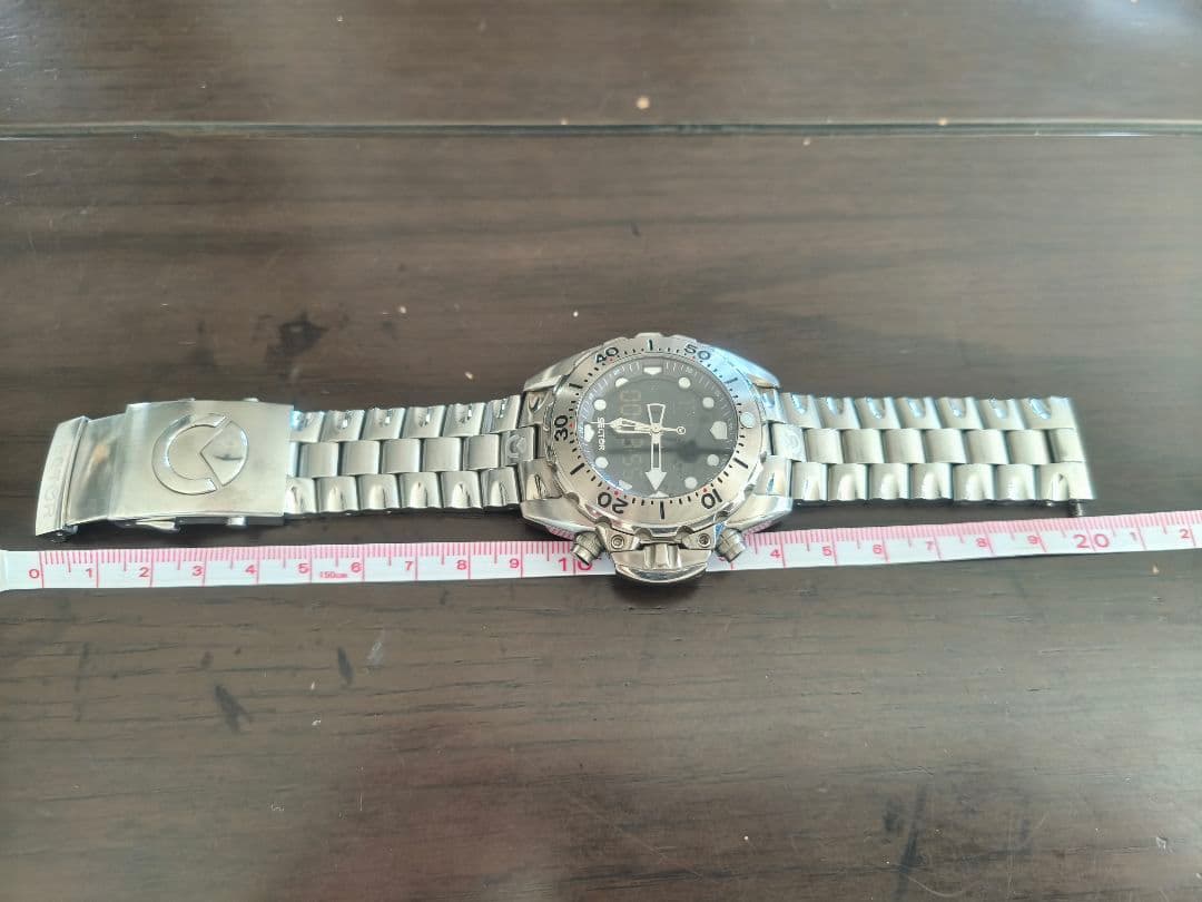 【激レア/美品】SECTOR 600 アナデジ サファイアガラス リューズガード