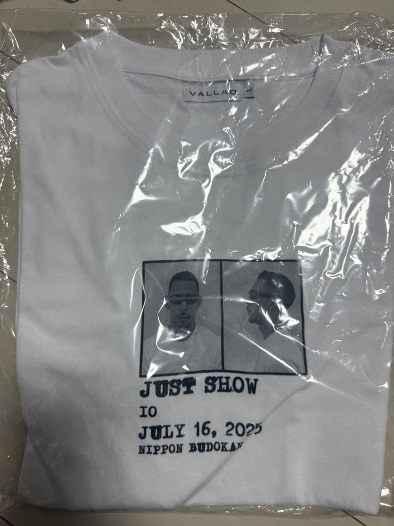 vallad IO武道館グッズ　JUST mag shot Tシャツ