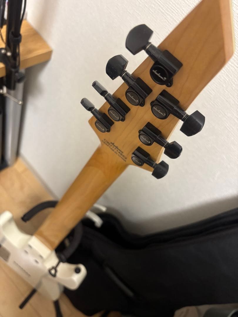Jackson JS32-7 White 純正ソフトケース付き