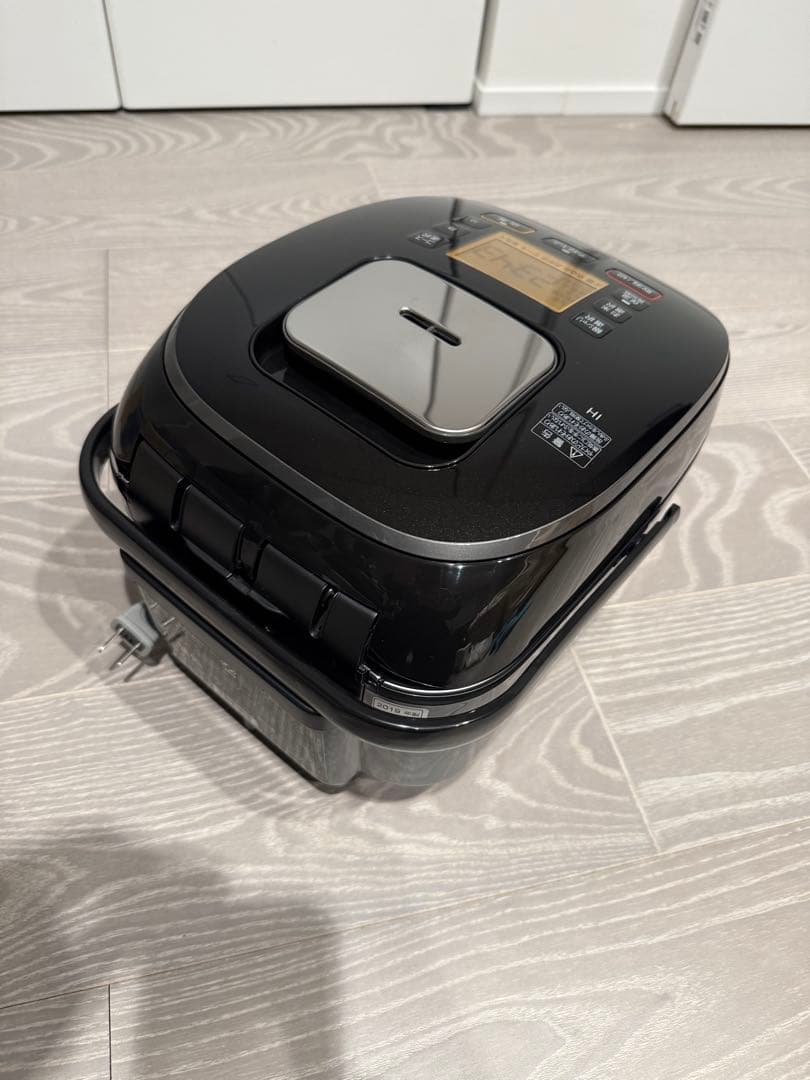 なち様　Panasonic 炊飯器 SR-HB108-K ブラック